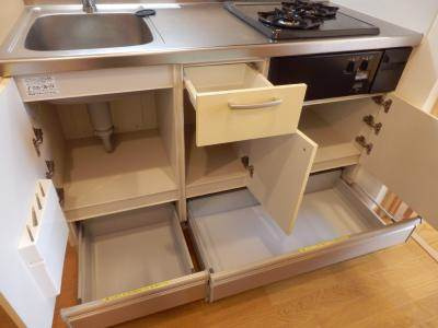 フラッティ梅小路のキッチン|キッチン・収納大容量