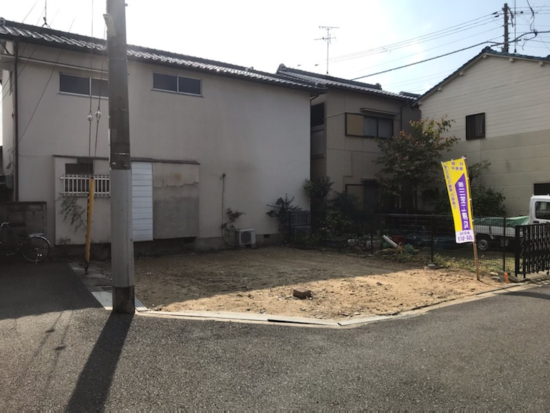 グラッド・タウン泉町２丁目の前面道路含む現地写真|■電柱は奥に移設します♪♪