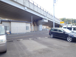 【駐車場】 | いつでも目の届く敷地内に駐車場があります♪荷物がかさばりがちなお買物にも、敷地内駐車場があると便利ですよね☆