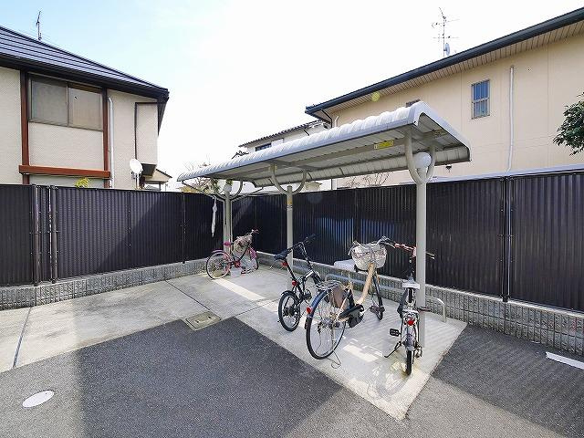 プリムローズ（奈良市敷島町）のその他共用部分|自転車置き場