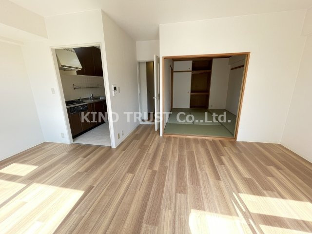 北梅田パーク・レジデンスの居間・リビング|居間です