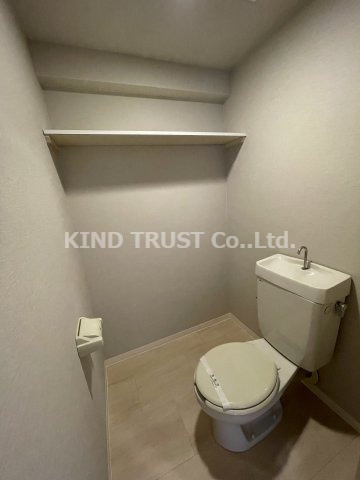 北梅田パーク・レジデンスのトイレ|落ち着いた色調のトイレです