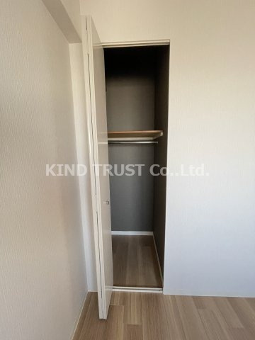 北梅田パーク・レジデンスの収納|クローゼットです