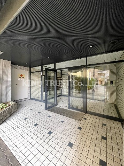 北梅田パーク・レジデンスのエントランス|ゆとりのあるエントランスです