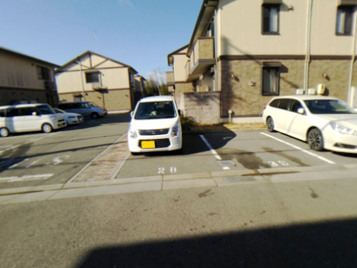 川西市東畦野４丁目のテラスの駐車場