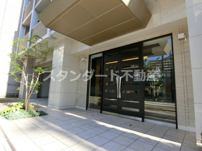 【エントランス】 | レジュールアッシュ梅田WEST GATE