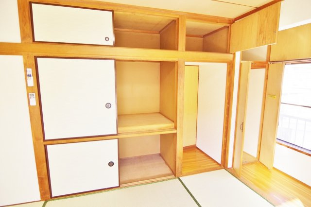 南荻島佐藤貸家の収納|収納たっぷりございます♪