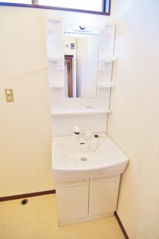 南荻島佐藤貸家の洗面所