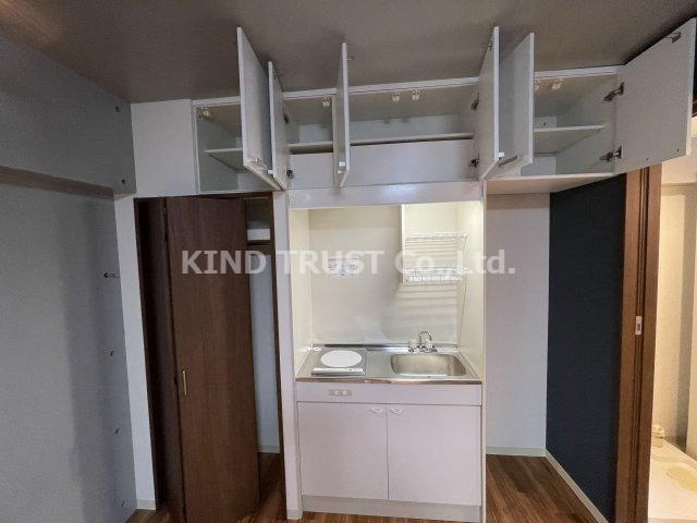 ローツェⅡの内装|収納スペース豊富です