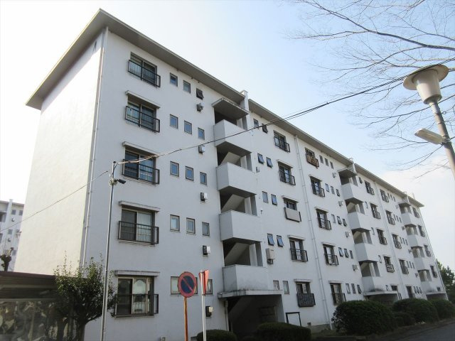 上の山団地4号棟の外観|上の山団地4号棟