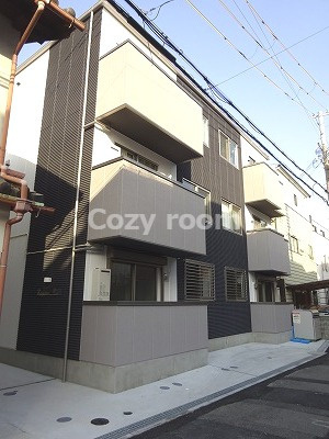 【外観】 | レジーナ吹田 | 令和２年新築なのできれいな外観です