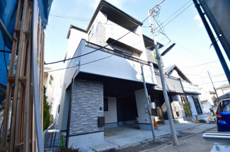 【外観】 | 白を基調とした清潔感のある新築物件！