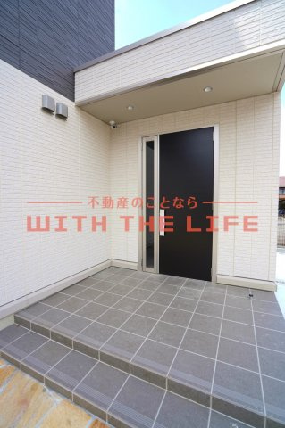 ガナール【キャッシュバック対象】のエントランス|落ち着いたエントランスです