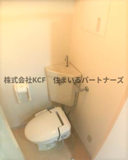 プレアール荒木のトイレ|落ち着いた色調のトイレです
