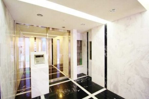 【エントランス】 | ベルパラーゾシロカネ