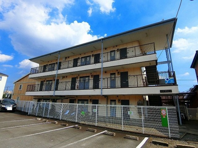 【外観】 | ルーバーグランドール | 南武線「久地」駅より徒歩5分の3階建てマンションです♪スーパーや郵便局も近くて便利な住環境です♪