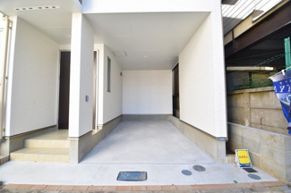 【駐車場】 | 現地見学や資料請求などお気軽にお問合せ下さい。
周辺環境とあわせて現地もご案内致します。