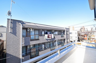 【展望】 | バルコニーからは開放的な景色が眺められます。