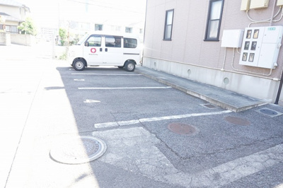 【駐車場】 | ハイカムールハピネスＢ棟