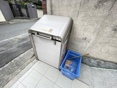 【その他共用部分】 | Maison noble 百合丘/メゾンノーブル | 敷地内ごみ置き場でごみ出しもらくらく～♪忙しい社会人さんや学生さんにもうってつけ！