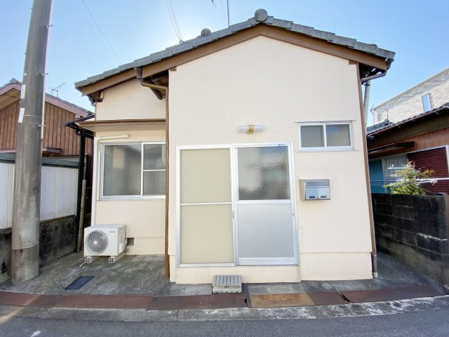 【外観】 | 川辺平家A