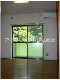 ニュータウンハウスの洋室|【ニュータウンハウス】