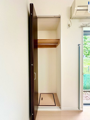 【収納】 | アトレ三田 | 洋室6帖のお部屋にあるクローゼットです♪大切なお洋服もしわにならないようにハンガーがけができます☆