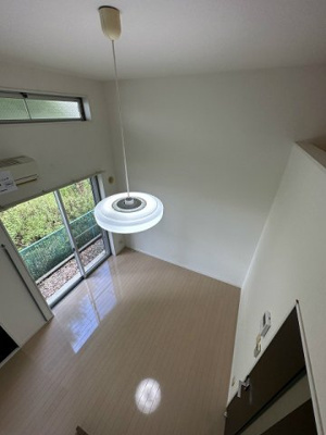 【展望】 | アトレ三田 | ロフトからの景観です！天井が高く開放感のある洋室6帖のお部屋です☆