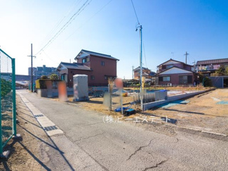 【前面道路含む現地写真】