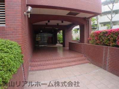 【エントランス】 | パレ・ロワイヤル南青山