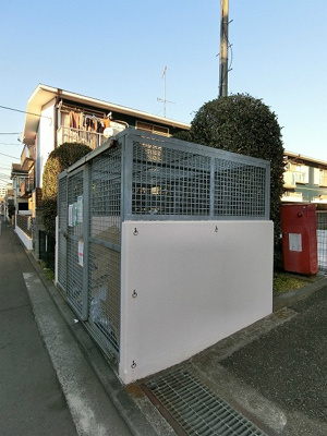 【その他共用部分】 | レジョン77 | 敷地内ごみ置き場でごみ出しもらくらく～♪忙しい社会人さんや主婦さんにもうってつけ！