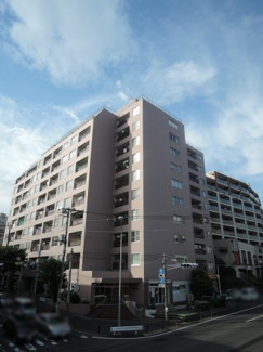 【外観】 | 総戸数９９戸、昭和４９年１２月築、管理人は勤務につき管理体制良好です♪