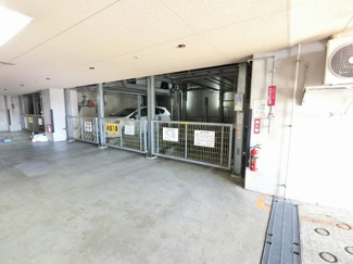 【駐車場】 | 機械式駐車場です。