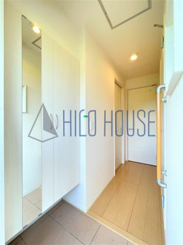 D-roomあずま町Aの玄関