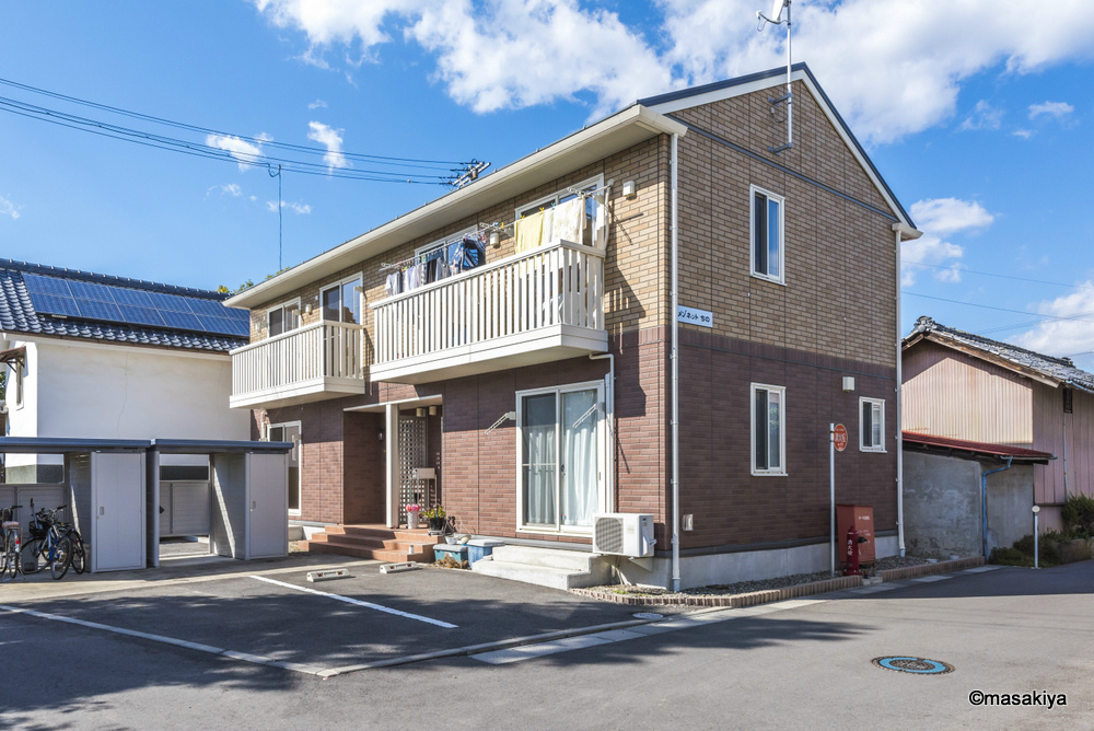 メゾネットちのの外観