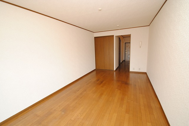 アビタシオンGTの居間・リビング|同建物　イメージ写真