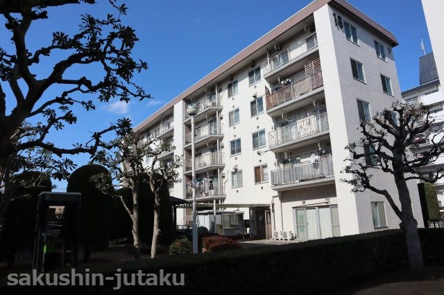 谷津遊園ハイツの外観