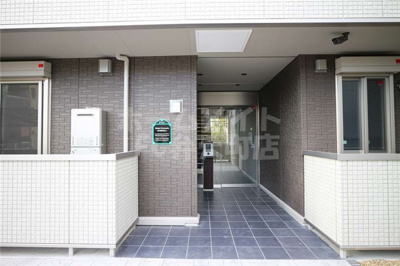 【エントランス】 | サンジェルマン市岡 | 落ち着いたエントランスです