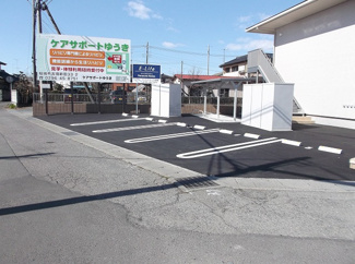【駐車場】