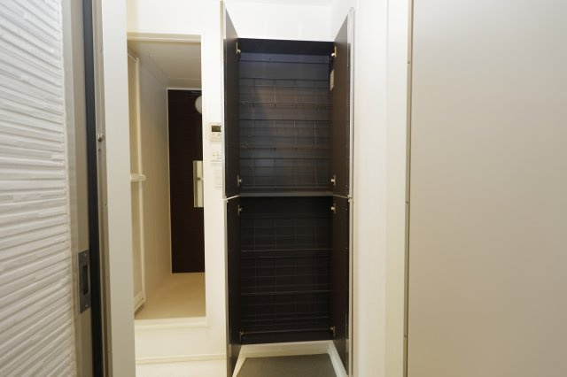 ルネコート京成小岩の玄関