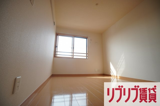 ローズフラワー小倉の洋室