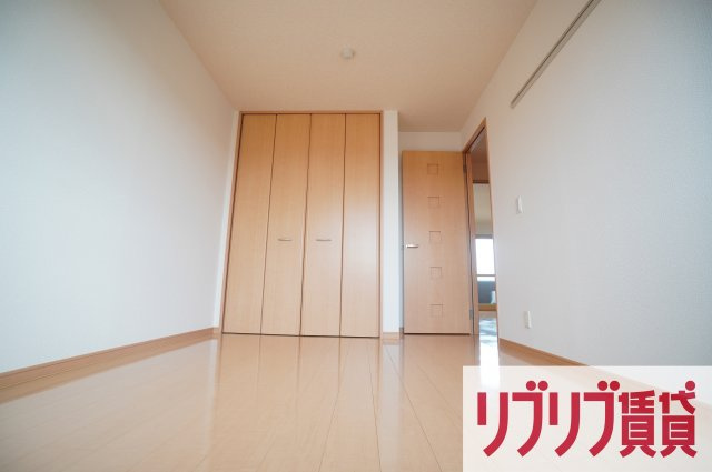 ローズフラワー小倉の洋室