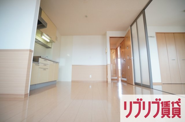 ローズフラワー小倉の居間・リビング