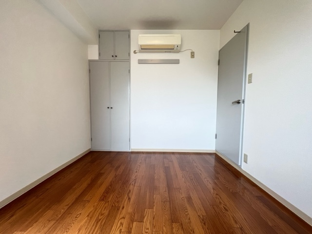 アデューウエダの洋室