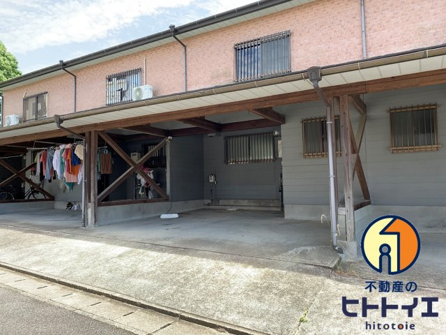 ウイング広川の駐車場