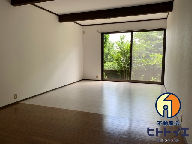 ウイング広川の居間・リビング