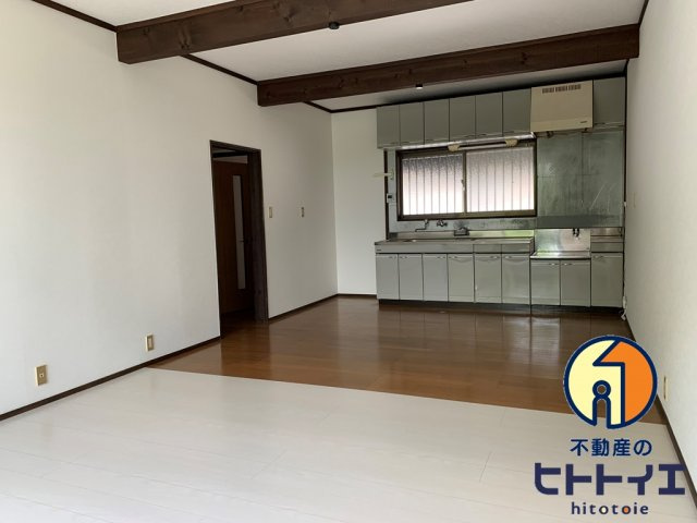 ウイング広川の居間・リビング