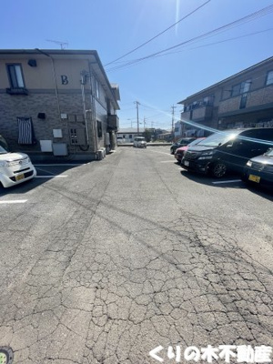 【駐車場】 | リヴェールコート C棟 | 駐車場があります