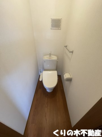 【トイレ】 | リヴェールコート C棟 | 落ち着いた色調のトイレです