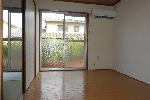 マンションフクミの居間・リビング|洋室